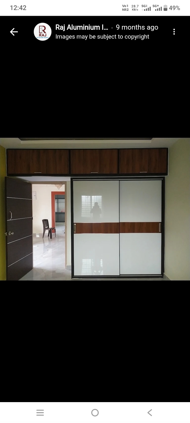Two-tone sliding aluminium wardrobe